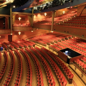 Walt-Disney-Theatre-05