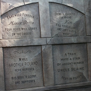 Haunted Mansion interactive queue 4