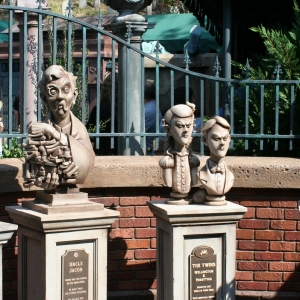 Haunted Mansion interactive queue 11