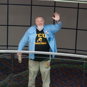 Waving_at_me33