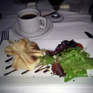 Goat cheese appetizer at Bistro de Paris