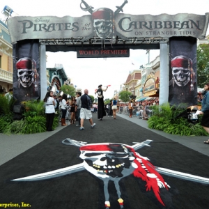 11_113815443JF092_World_Premie