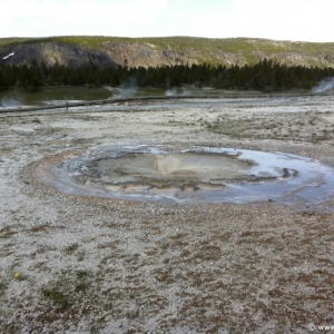 2-Upper-Geyser-Basin-038