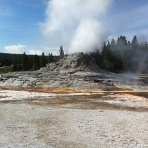 2-Upper-Geyser-Basin-058