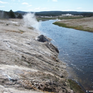 2-Upper-Geyser-Basin-080