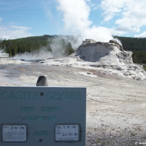 2-Upper-Geyser-Basin-087