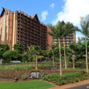 Aulani-entrance-lobby-12