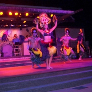 luau dancing