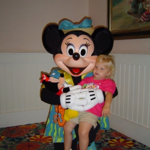Minnie and Linnea - 8/2003