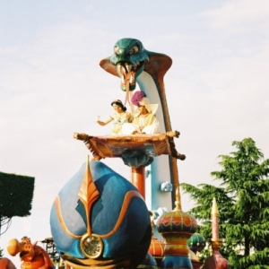 Aladdin float