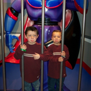 Boys in Zurg jail