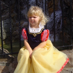 Linnea/snow white1 - 11/2004