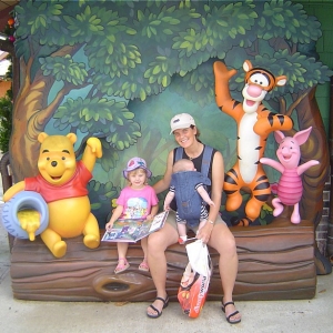 Linne, Camilla and Kai with Pooh - 11/2004