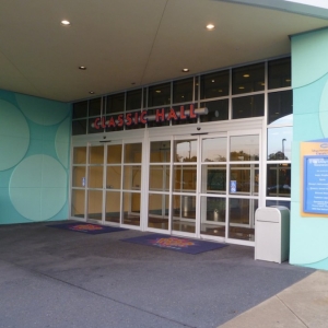 Pop Century Classic Hall entrance next to transportation, 22-Aug-2011