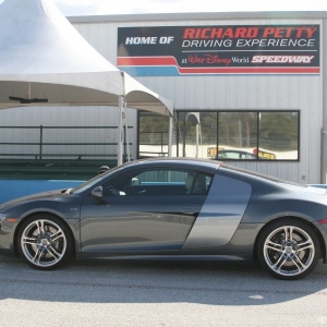 Audi_R8_Side