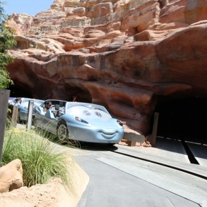 Radiator-Springs-Racers-027