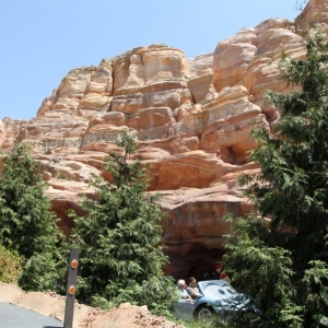 Radiator-Springs-Racers-028