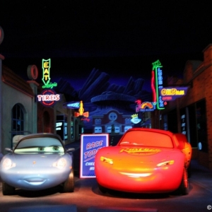 Radiator-Springs-Racers-033