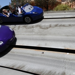 Radiator-Springs-Racers-051