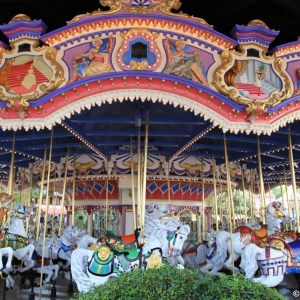 Prince-Charming-Carrousel-02