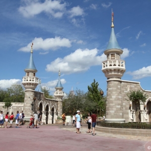 Fantasyland-Disney-World-02