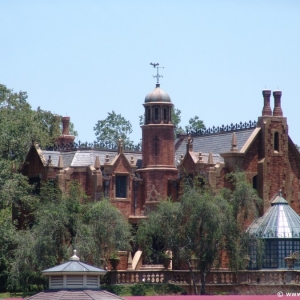 Haunted-Mansion-001