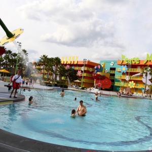 Pop-Century-Resort-Pools-015