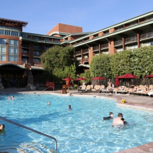 Grand-Californian-Pool-007