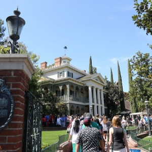 New-Orleans-Square-011