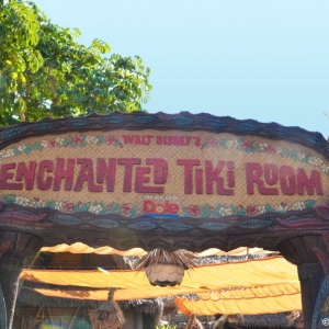 Enchanted-Tiki-Room-001