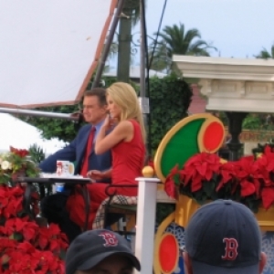 Christmas Parade-Regis and Kelly-Dec.4/04