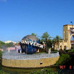 Entrance to Universal Studios.