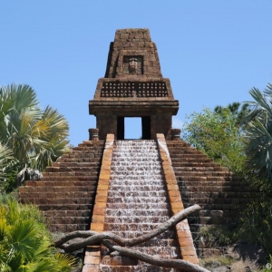 Coronado-Springs-Pools-016