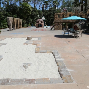 Coronado-Springs-Pools-028