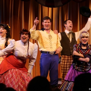 Hoop-Dee-Doo-Musical-Revue-004