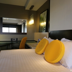 Media 'Contemporary-Resort-Room-015' in category 'Tower Room'