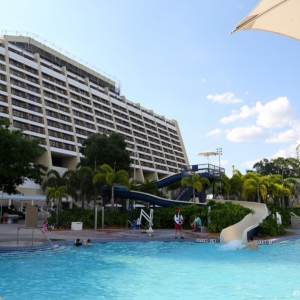 Contemporary-Resort-Pools-010