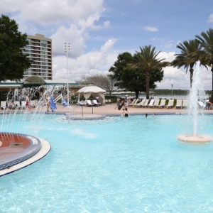 Contemporary-Resort-Pools-018