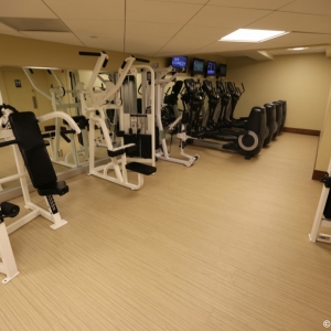 Contemporaty-Resort-Fitness-Center-005