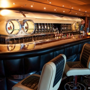 Disney-Wonder-Cadillac-Lounge-004