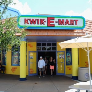 Springfield-USA-Kwik-E-Mart-001