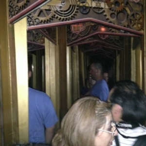 Knotts-MazeMirrorMirror2