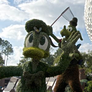 Gardens of the World Tour - topiary