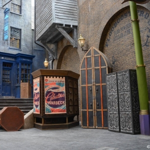 WDWINFO-Universal-Diagon-Alley-Harry-Potter-Tale-of-the-Three-Brothers-002