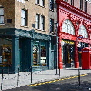 WDWINFO-Universal-Diagon-Alley-Harry-Potter-London-Waterfront-008