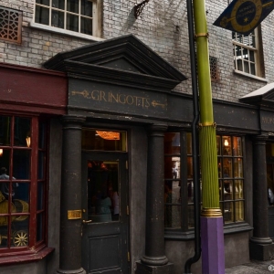 WDWINFO-Universal-Diagon-Alley-Harry-Potter-Gringotts-Money-Exchange-001