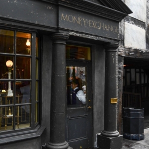 WDWINFO-Universal-Diagon-Alley-Harry-Potter-Gringotts-Money-Exchange-003