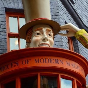 WDWINFO-Universal-Diagon-Alley-Harry-Potter-Weasleys-Wizard-Wheezes-001