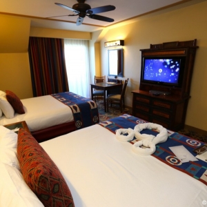 Wilderness-Lodge-Standard-Room-11