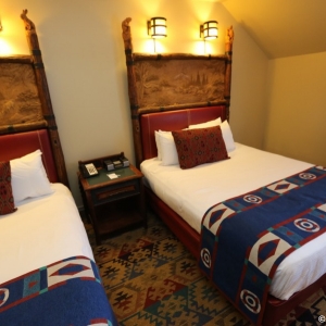 Wilderness-Lodge-Standard-Room-13